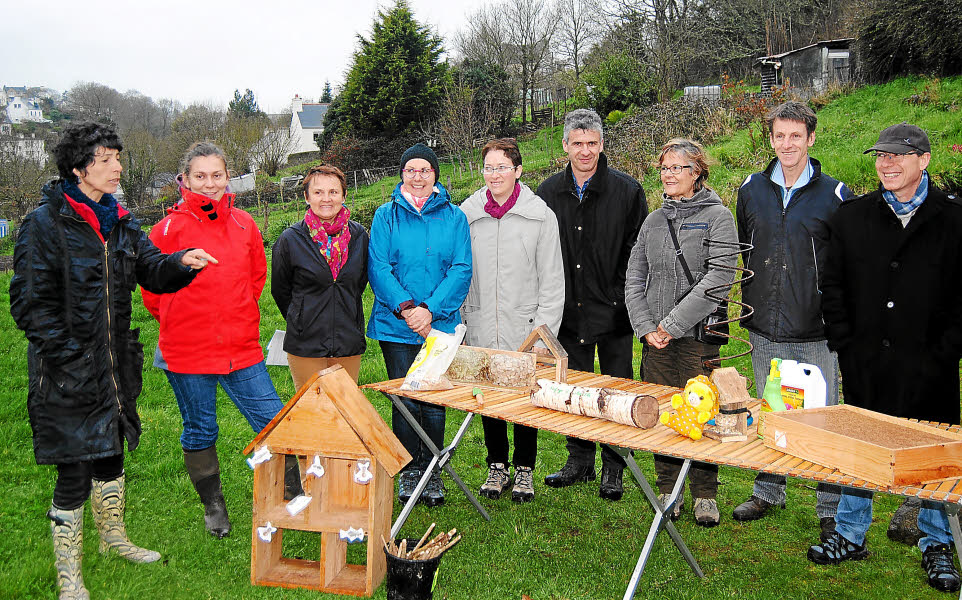 Les divers ateliers mis en place dans le cadre de la fête des Jardins Solidaires ont permis des échanges fructueux entre jardiniers amateurs et pourtant passionnés et les professionnels.